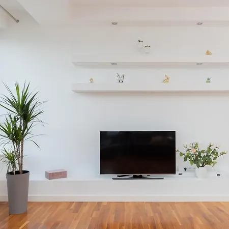 Atelier By Renters *