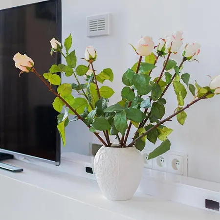 Atelier By Renters Apartment *