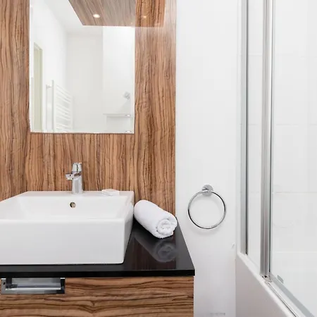 Atelier By Renters *