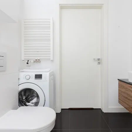 Atelier By Renters Apartment